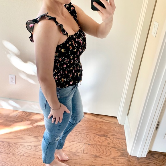 | f21• midnight smocked floral flounce top | - Picture 4 of 5